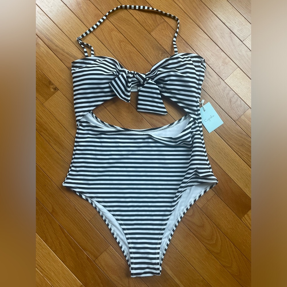 NWT CUPSHE Swimsuit